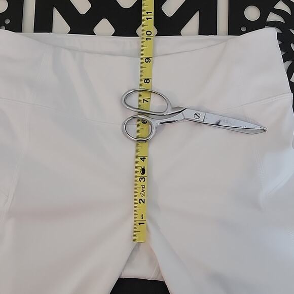 Athleta Mesh Contender Mid-Rise Capri Leggings in White Medium - Picture 12 of 15